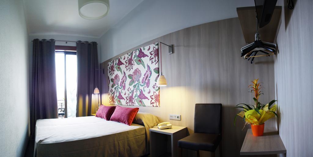 Hotel Ginebra Barcelona Exterior photo